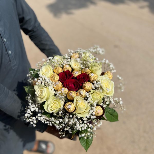 mported Roses & Chocolates in Box