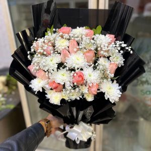 White daisy , pink roses & Baby's-breath Bouquet