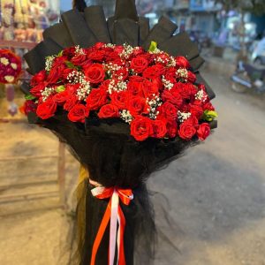 Majesty Premium Red Rose Grand Bouquet ( 6 Feet )