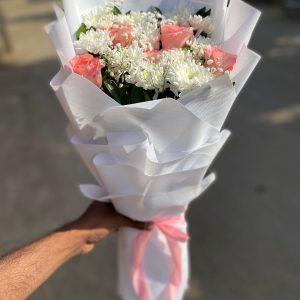 Peach Sorbet – Elegant White & Peach Bouquet