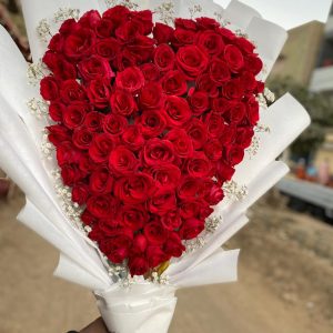 Infinite Love – Heart Shaped Red Rose Bouquet
