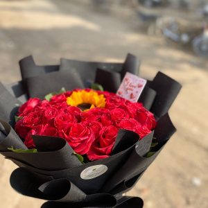 Golden Eye – Red Rose & Sunflower Fusion