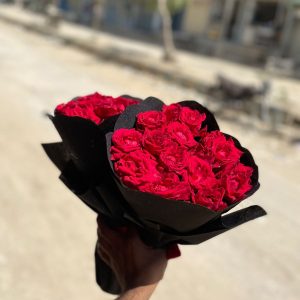 Elegant Red Rose Small Bouquet with Black Wrapping