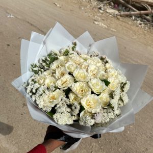 Grand Off-White Rose & Statice Luxury Bouquet