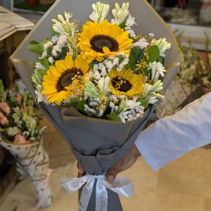 Radiant Sunflower & Tuberose Elegance Bouquet