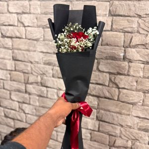 Red Roses & Baby’s-breath Black Bouquet